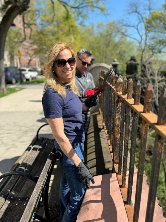 volunteerday20241 Heather Petaccio, CEO, Adwanted USA, Park Clean Up Volunteer Day 2024